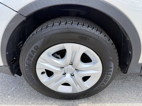 Used 2015 Toyota RAV4 LE FWD image 26