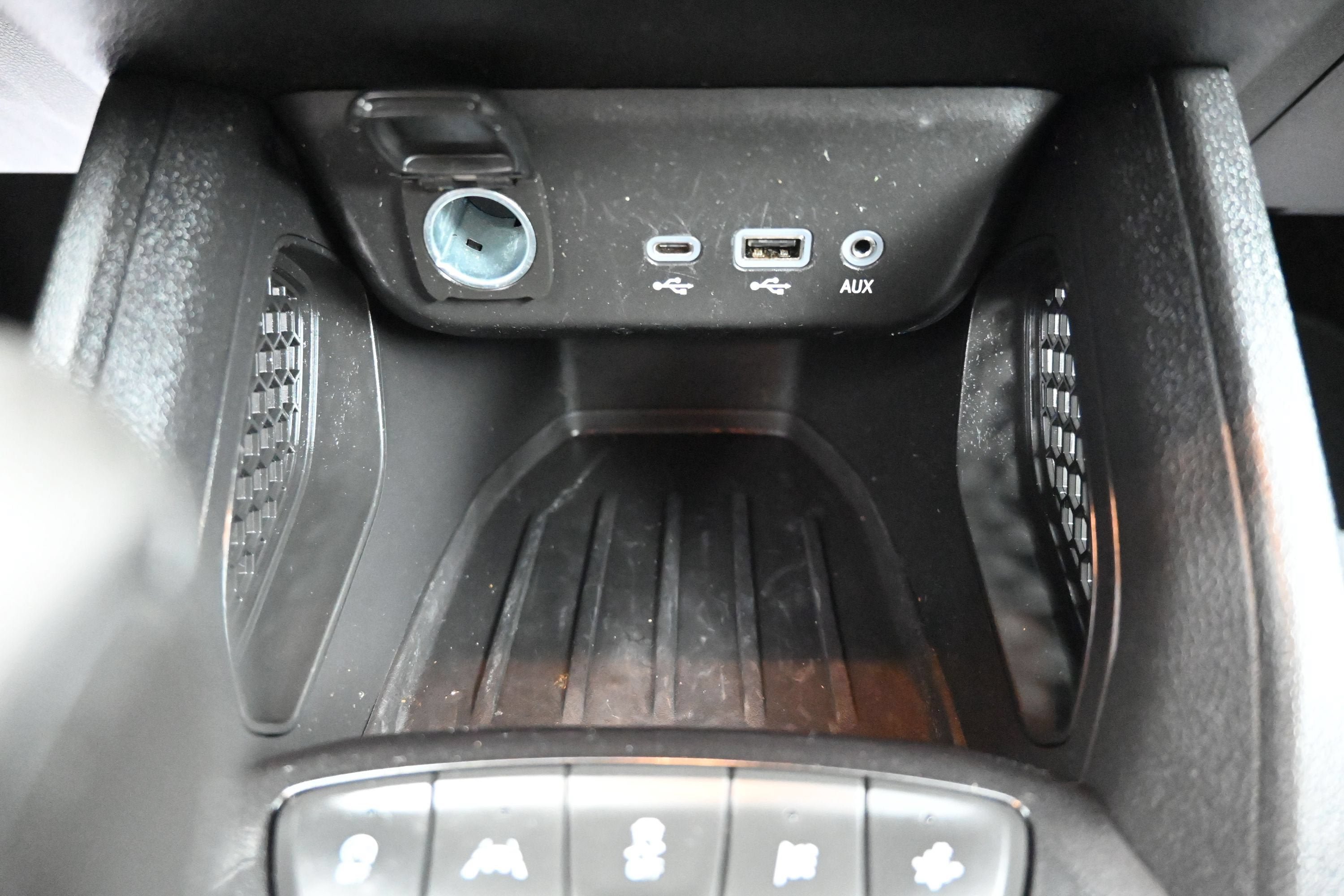 Used 2023 Chevrolet TrailBlazer LT FWD image 21