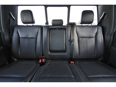 Used 2022 Ford F250 Lariat w/ Black Appearance Package AWD/4WD image 13