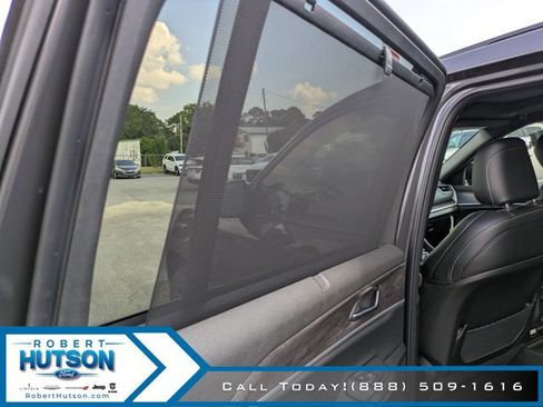 New 2025 Jeep Grand Cherokee L Limited w/ Luxury Tech Group II RWD image 19