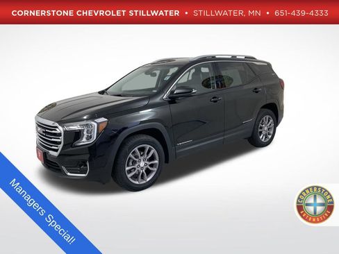 Used 2024 GMC Terrain SLT AWD/4WD image 1