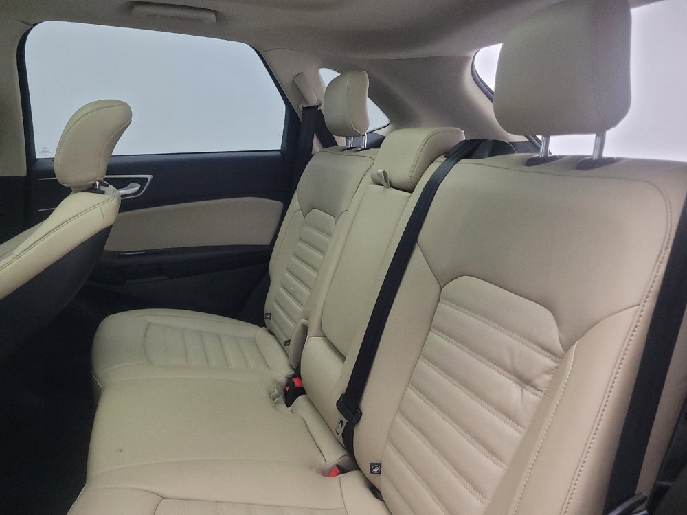 Used 2018 Ford Edge SEL w/ Equipment Group 201A AWD/4WD image 18