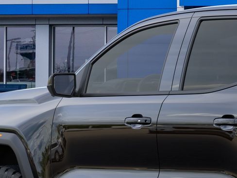 New 2026 GMC Canyon AT4 w/ Technology Plus Package AWD/4WD image 15