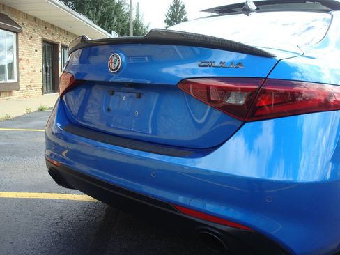 Used 2019 Alfa Romeo Giulia Ti image 16