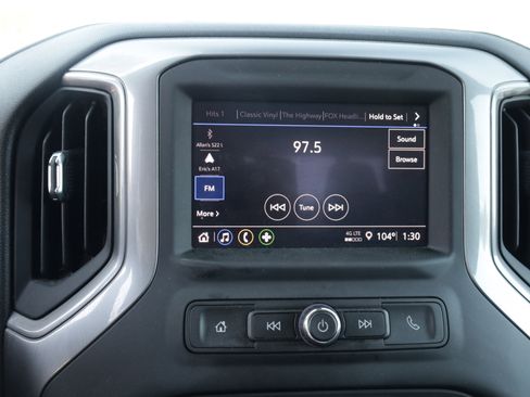 Used 2023 Chevrolet Silverado 1500 Custom image 17