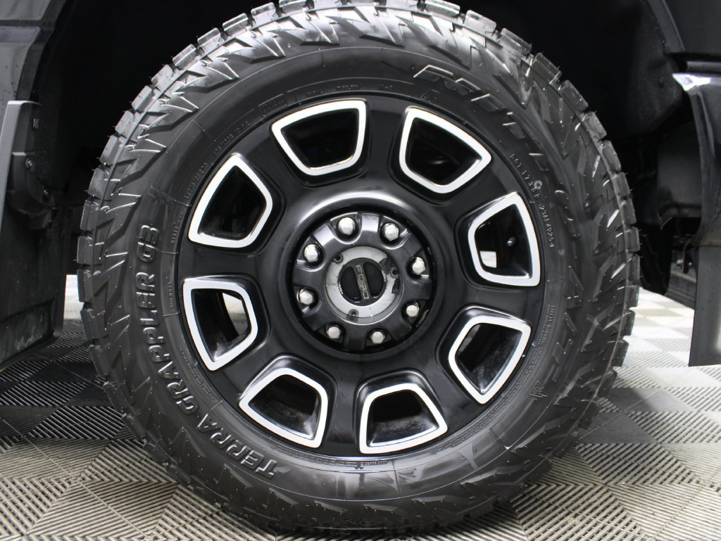 Used 2023 Ford F250 Platinum AWD/4WD image 13