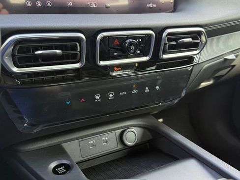 New 2026 Nissan Sentra SV w/ Floor Mat Package FWD image 15
