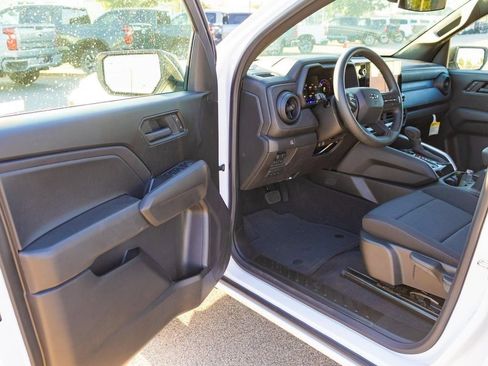 New 2025 Chevrolet Colorado Trail Boss w/ Midnight Edition AWD/4WD image 23