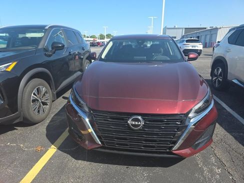 Certified 2023 Nissan Altima 2.5 SV FWD image 2