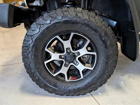 Used 2016 Jeep Wrangler Sport image 15