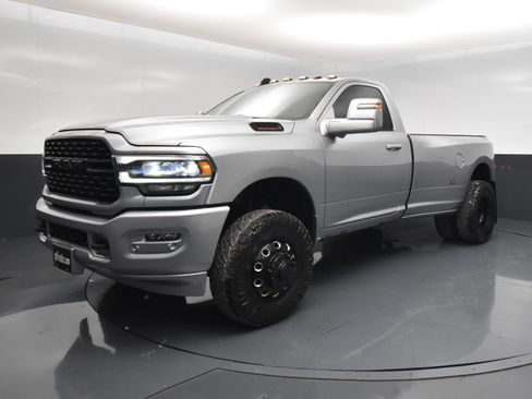 Used 2023 RAM 3500 Lone Star w/ Level 2 Equipment Group AWD/4WD image 2