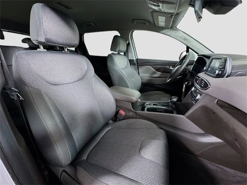 Used 2019 Hyundai Santa Fe SE image 29