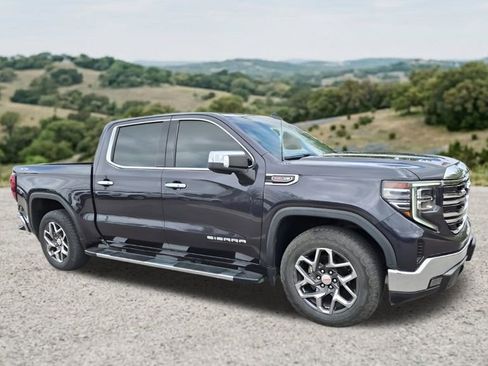 Used 2022 GMC Sierra 1500 SLT w/ SLT Convenience Package AWD/4WD image 1