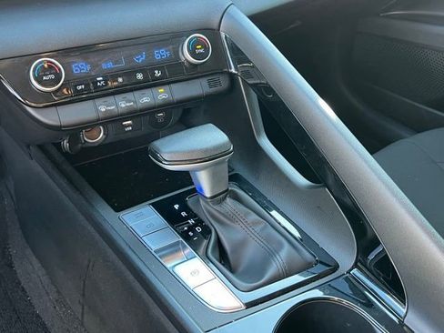 Certified 2025 Hyundai Elantra Blue w/ Cargo Package image 22