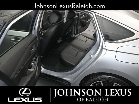 Used 2023 Honda Accord Touring image 12