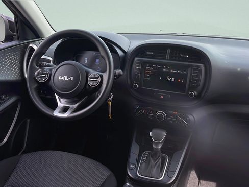 Used 2024 Kia Soul LX w/ Option Group 015 FWD image 27