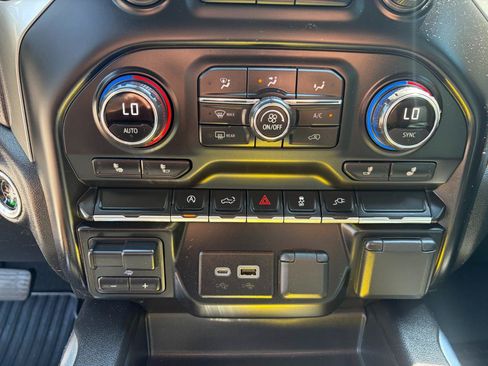 Used 2020 Chevrolet Silverado 1500 RST AWD/4WD image 22