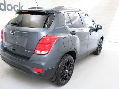 Used 2022 Chevrolet Trax LT w/ Driver Confidence Package AWD/4WD image 9