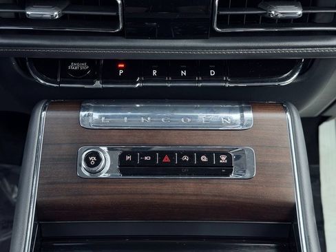 Certified 2025 Lincoln Aviator Reserve w/ Equipment Group 201A AWD/4WD image 44