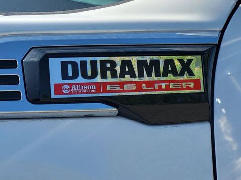 New 2025 GMC Sierra 3500 Denali w/ Denali Reserve Package image 3