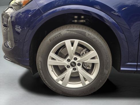 New 2025 Audi Q5 Premium image 11