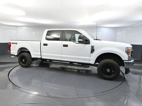 Used 2022 Ford F250 XL w/ Power Equipment Group image 4