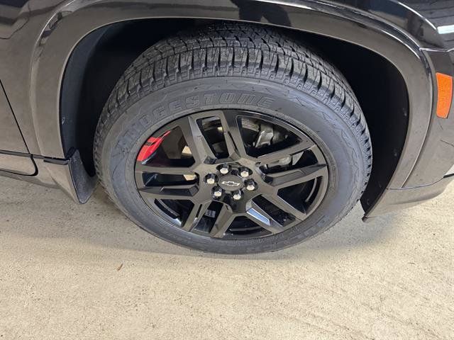 Used 2023 Chevrolet Traverse Premier w/ Redline Edition AWD/4WD image 8