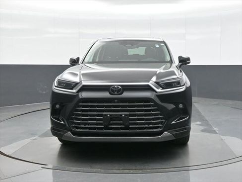 Certified 2026 Toyota Grand Highlander AWD image 3