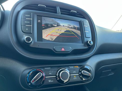 Used 2025 Kia Soul LX w/ LX Technology Package image 21