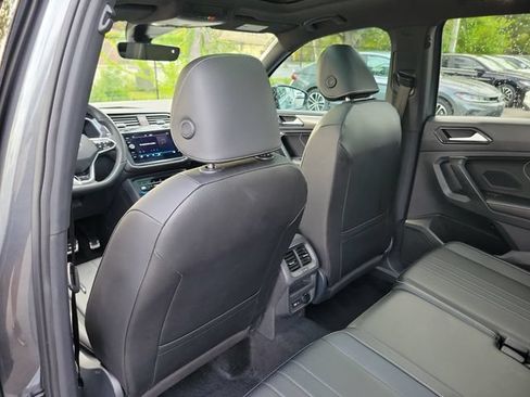Certified 2024 Volkswagen Tiguan SE R-Line FWD image 10