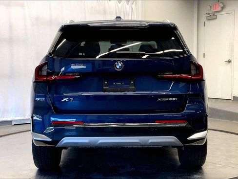 Used 2025 BMW X1 xDrive28i w/ Premium Package AWD/4WD image 3