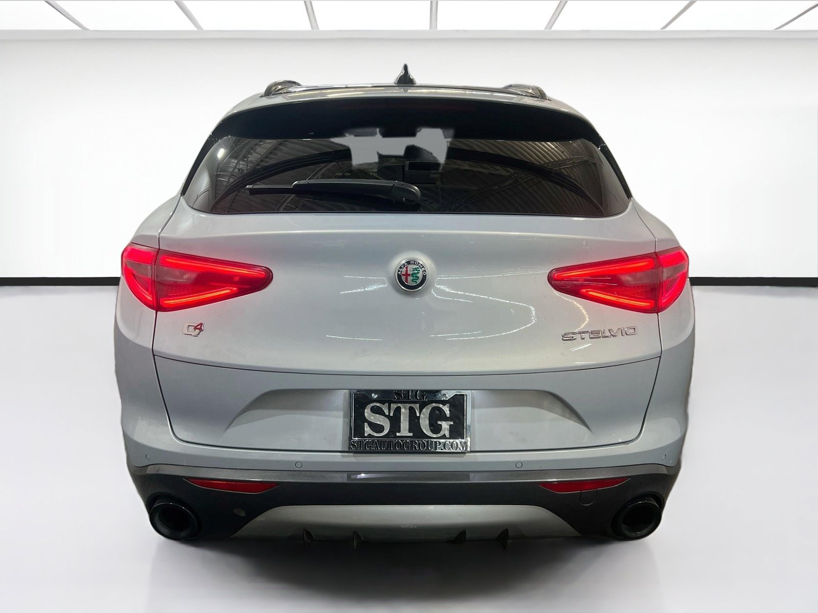 Used 2022 Alfa Romeo Stelvio Ti AWD/4WD image 5