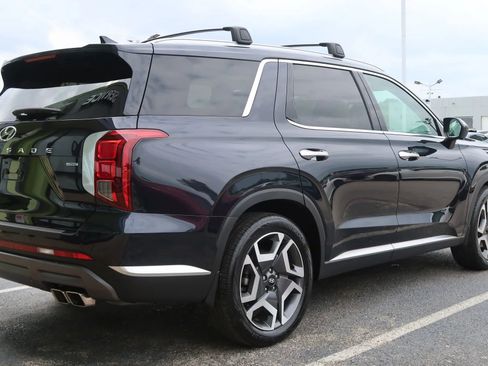 Used 2023 Hyundai Palisade Limited w/ Cargo Package AWD/4WD image 14