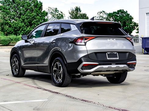 Used 2024 Kia Sportage LX image 7