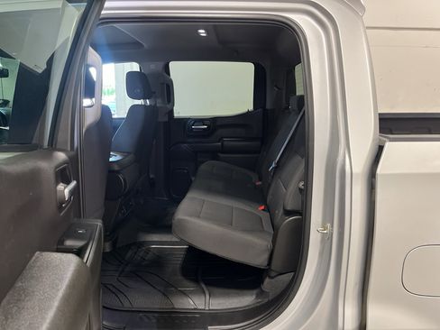 Used 2022 Chevrolet Silverado 1500 Custom w/ Safety Confidence Package AWD/4WD image 29