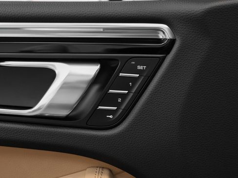 Certified 2026 Porsche Macan AWD/4WD image 26