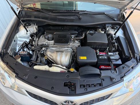Used 2013 Toyota Camry SE FWD image 29