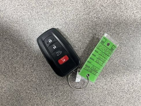 Used 2021 Toyota RAV4 XLE w/ Convenience Package AWD/4WD image 26