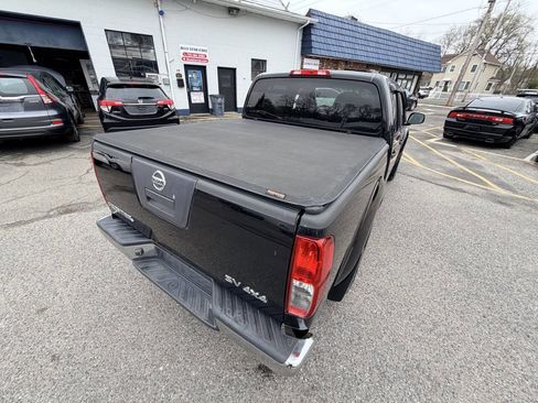 Used 2012 Nissan Frontier SV w/ SV Premium Utility Pkg image 23