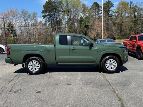 Certified 2024 Nissan Frontier SV w/ SV Convenience Package image 2