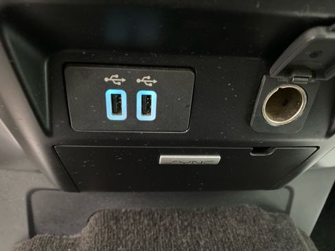 Used 2018 Ford F150 XLT w/ Equipment Group 302A Luxury AWD/4WD image 17