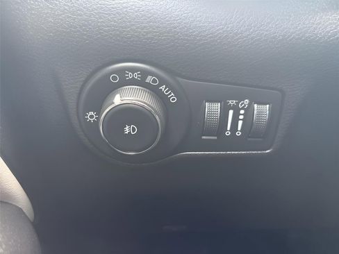 Used 2025 Jeep Compass Limited AWD/4WD image 79