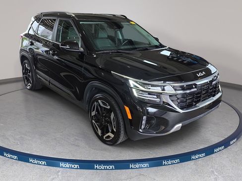 Used 2024 Kia Seltos SX w/ SX Sunroof Package AWD/4WD image 3