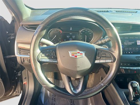 Used 2020 Cadillac XT4 Sport w/ Driver Awareness Package image 11