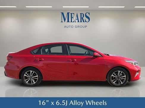 Used 2024 Kia Forte LXS image 7