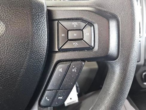 Used 2016 Ford F150 XLT image 9