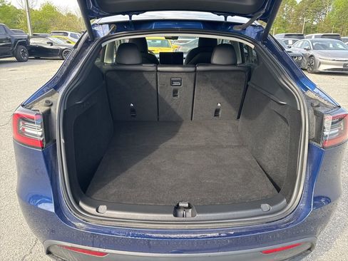 Used 2023 Tesla Model Y 2WD image 30