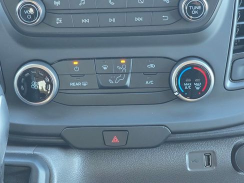 New 2025 Ford Transit 250 148 Medium Roof Extended AWD image 16