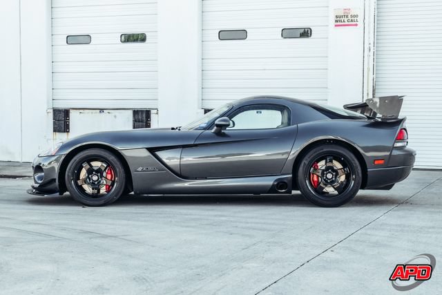 Used 2009 Dodge Viper ACR RWD image 12