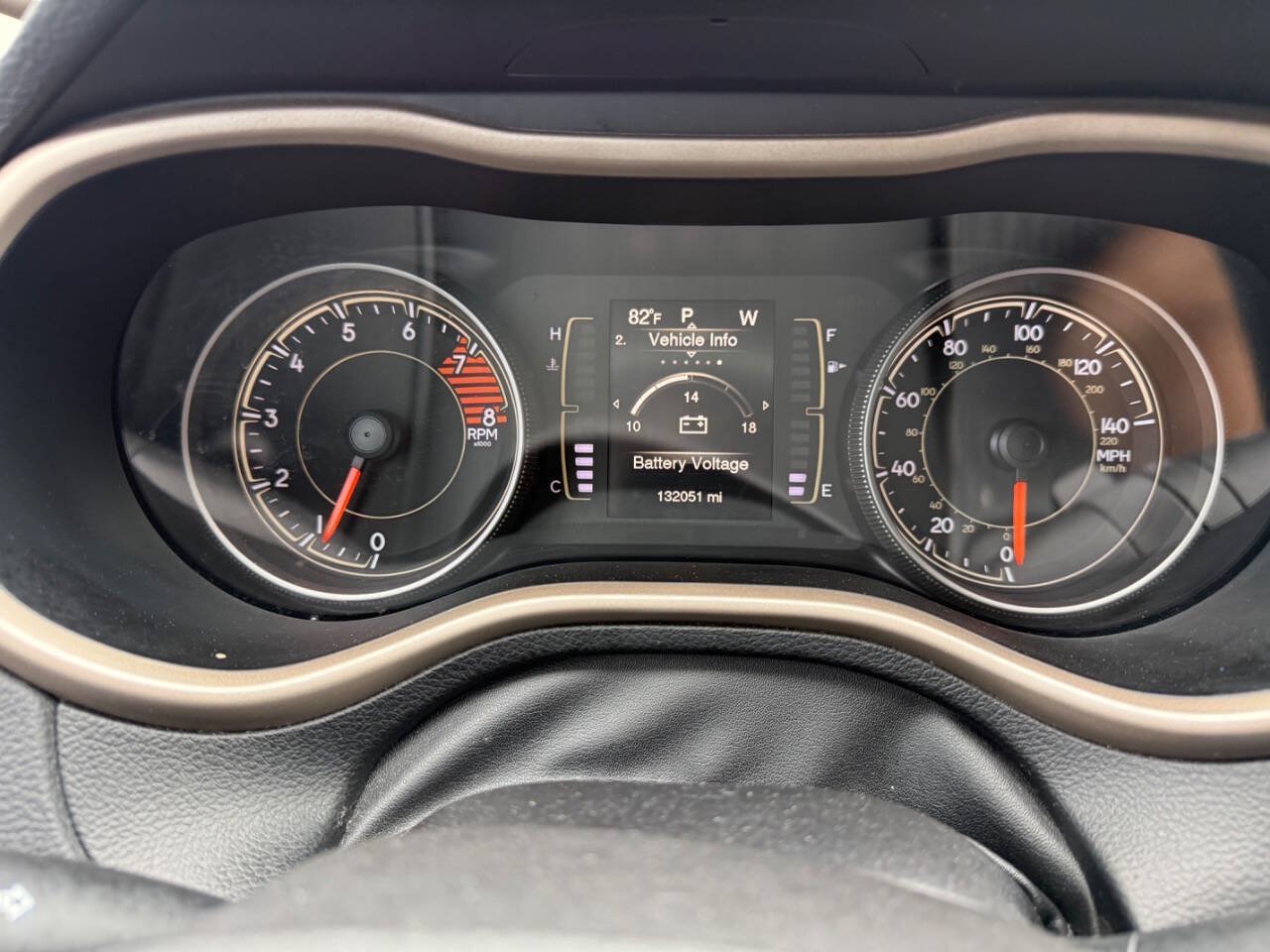 Used 2017 Jeep Cherokee Latitude w/ Comfort & Sound Group FWD image 26